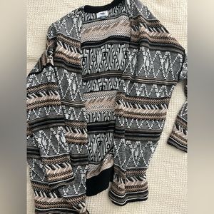 Old navy women’s cardigan, thick knit